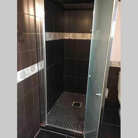 Bel Appartement En Rez De Jardin, 10Min Centre Et 300M Quais De Seine Wifi Rouen Exterior photo